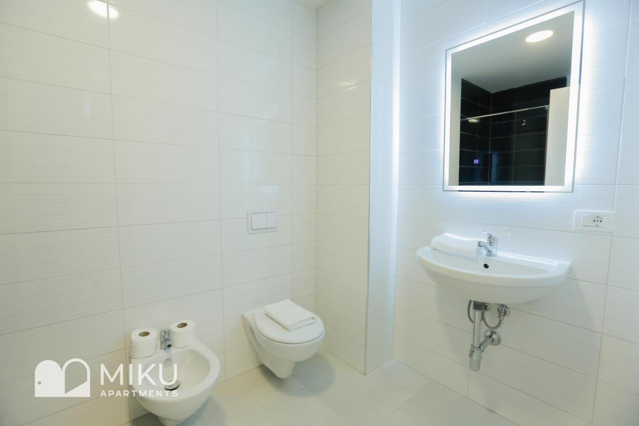 Miku Apartment - Vibrant 1Bd Apartment At Olympic Residence Tirana Esterno foto