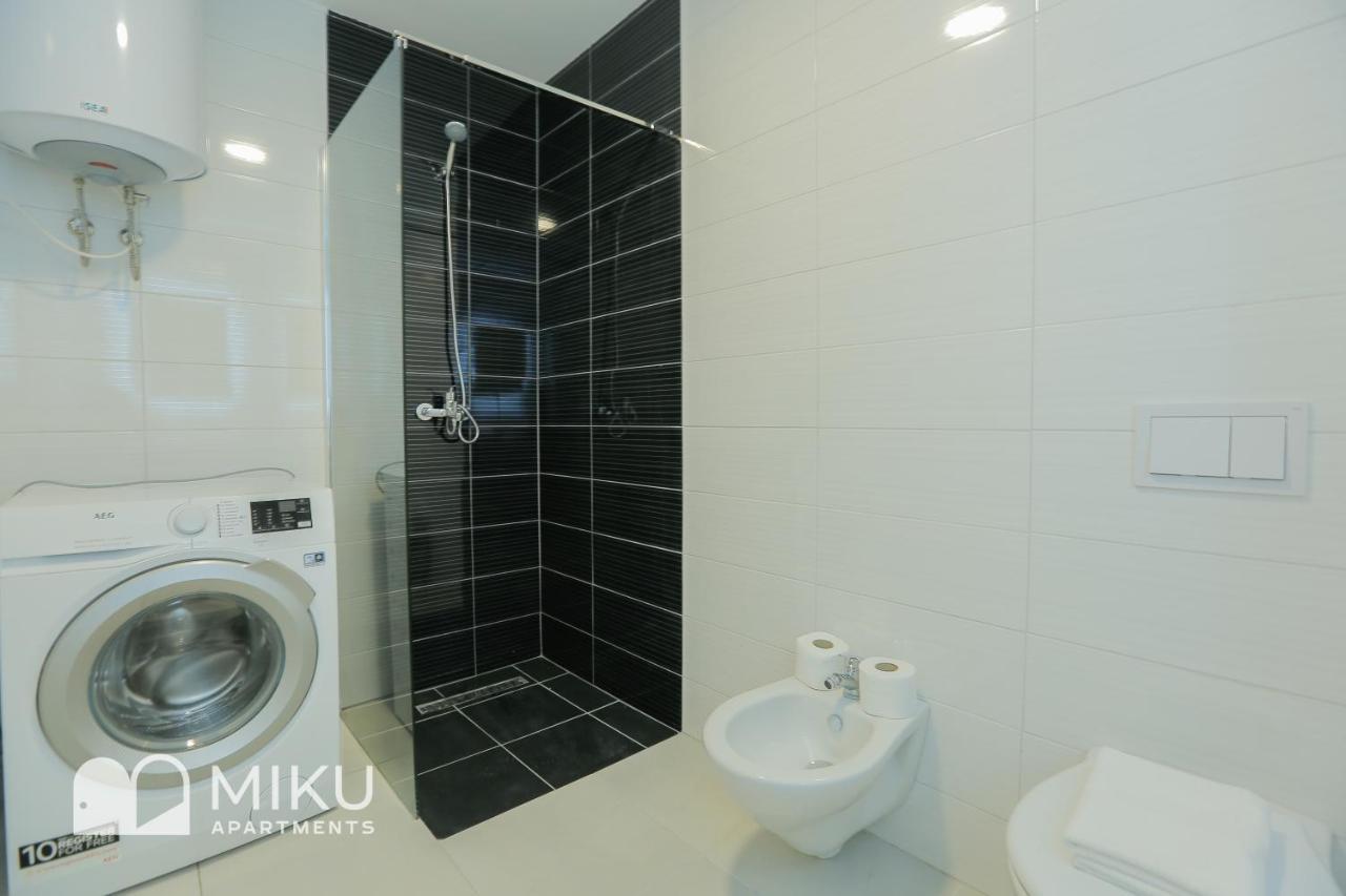 Miku Apartment - Vibrant 1Bd Apartment At Olympic Residence Tirana Esterno foto